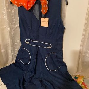 Two-Fer $20 Illegally Cute 70s Body Con Dress